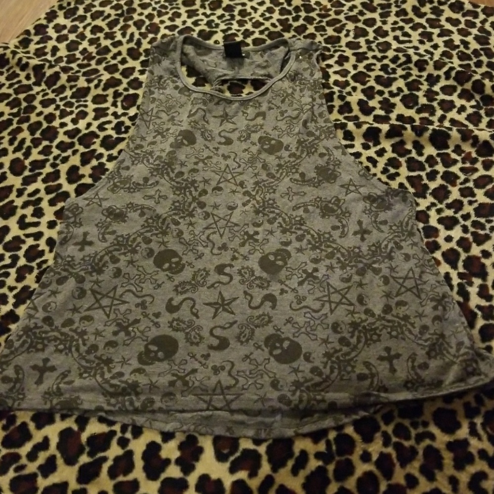 Backless tank top